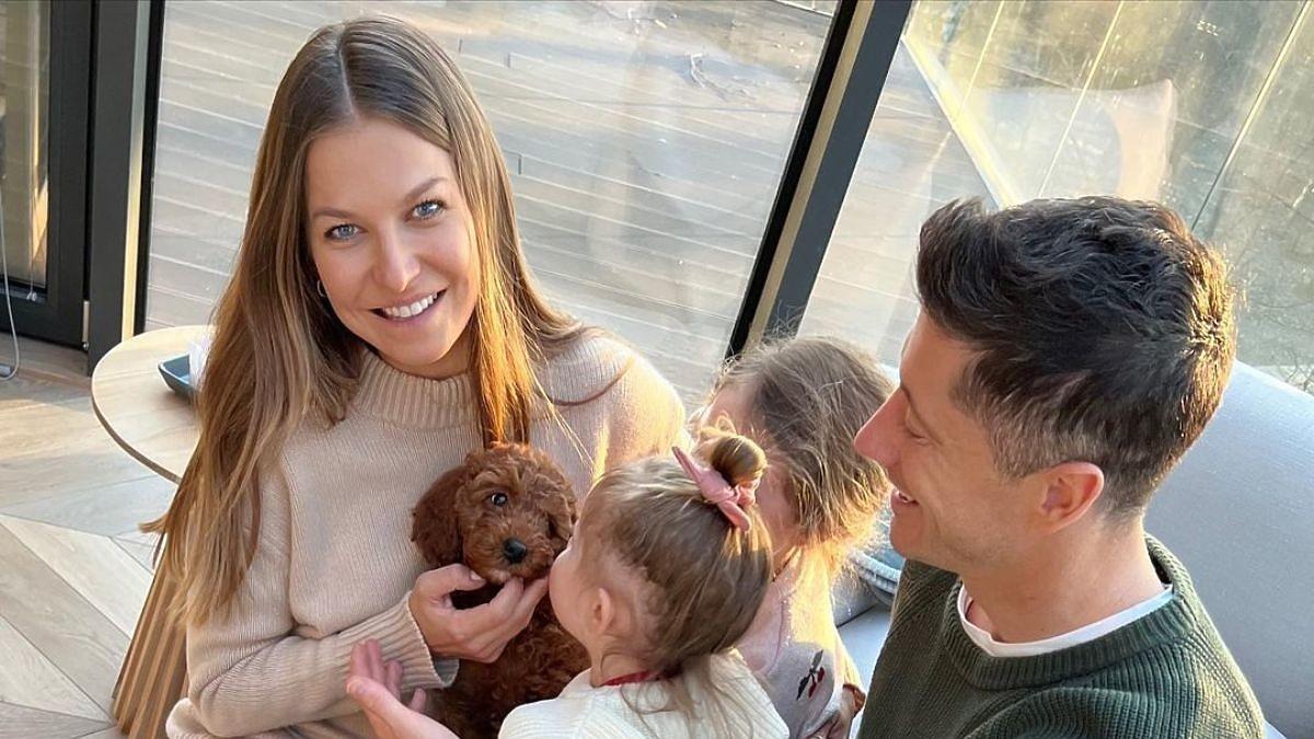 Anna Lewandowska Pokaza A Twarze C Rek Wyg Upy Przed Snem