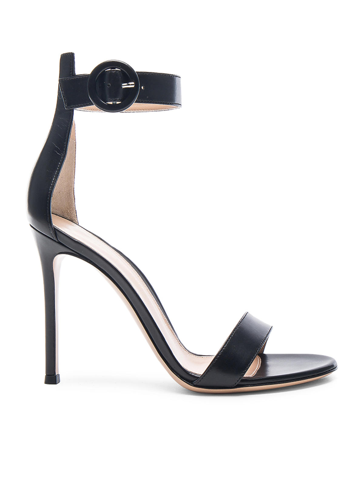 Sandałki marki Gianvito Rossi, ok. 3100 zł
