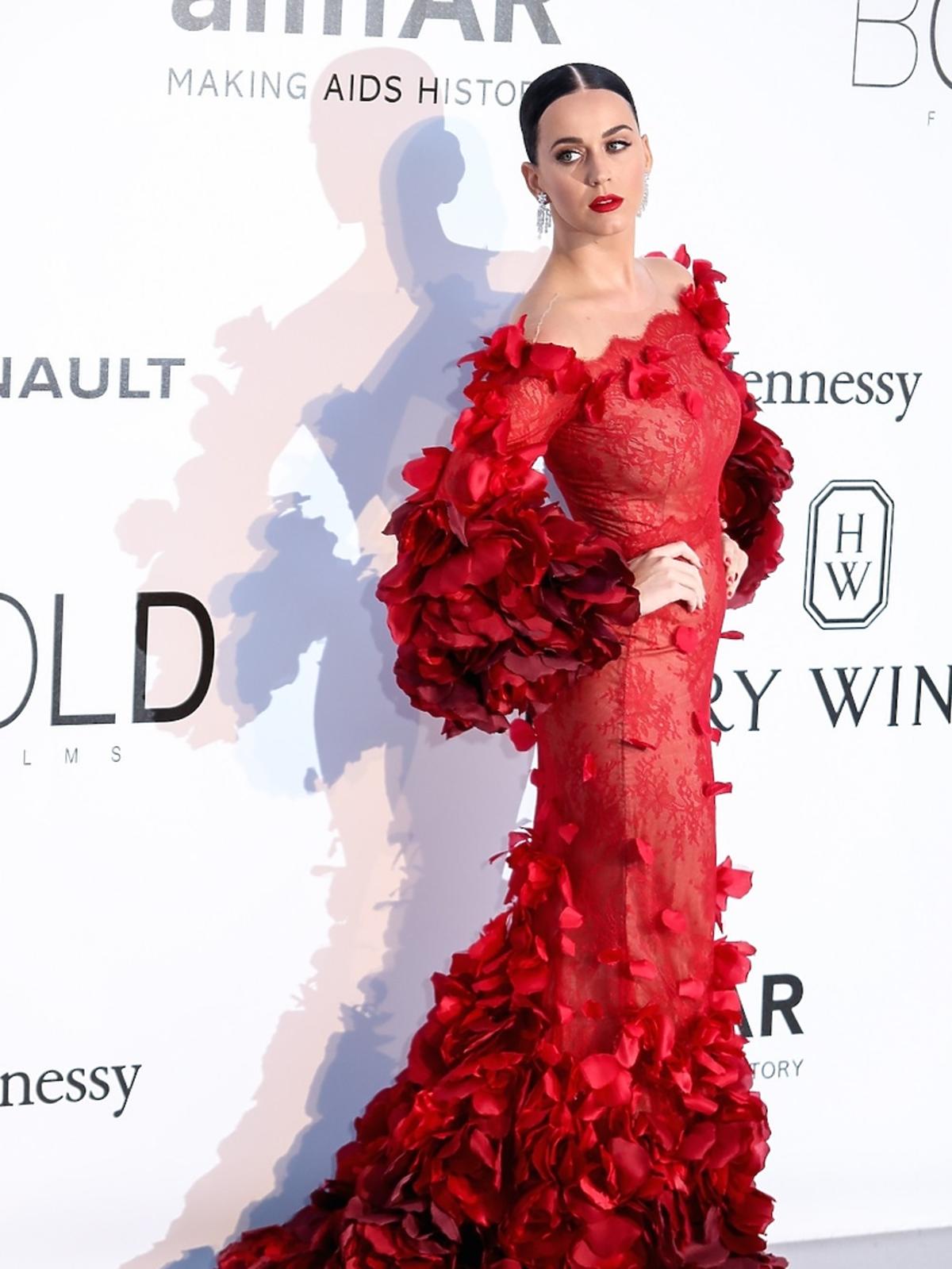 Seksowna Katy Perry na gali amfAR w Cannes