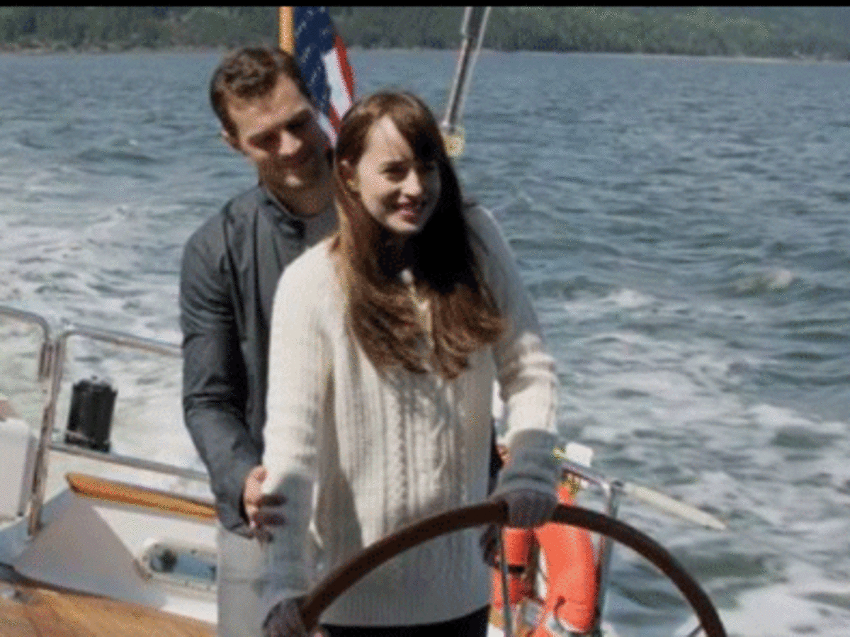 Ciemniejsza strona Greya - Christian i Ana na łodzi