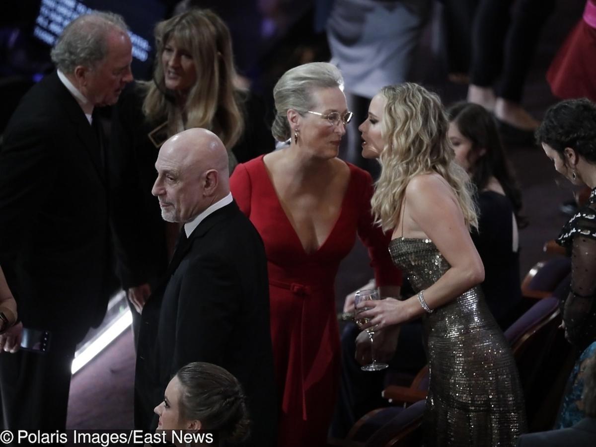 Jennifer Lawrence bawi się na Oscarach 2018