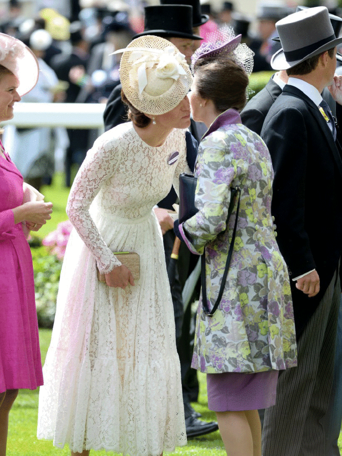 Kate Middleton w koronkowej sukni