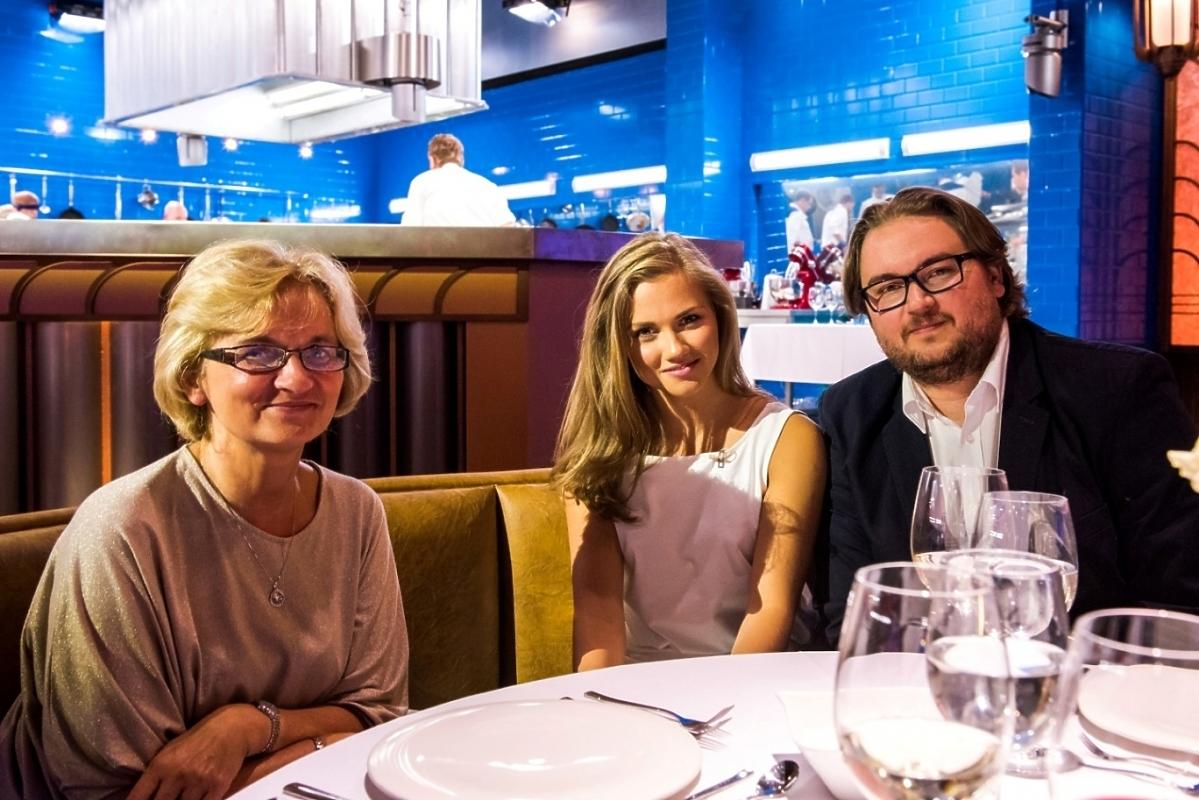 Agnieszka Kaczorowska z mamą i bratem w Hell's Kitchen