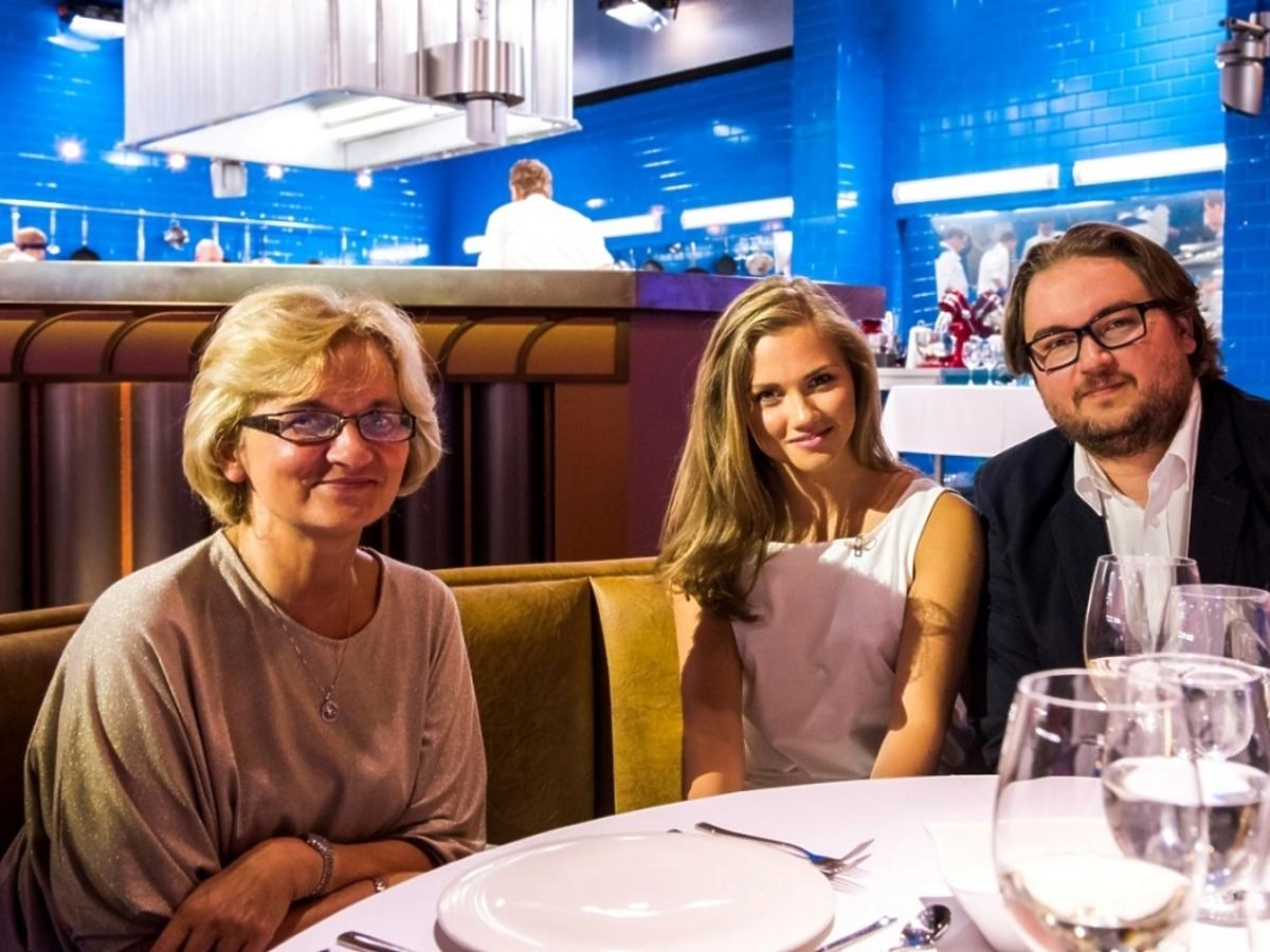 Agnieszka Kaczorowska z mamą i bratem w Hell's Kitchen