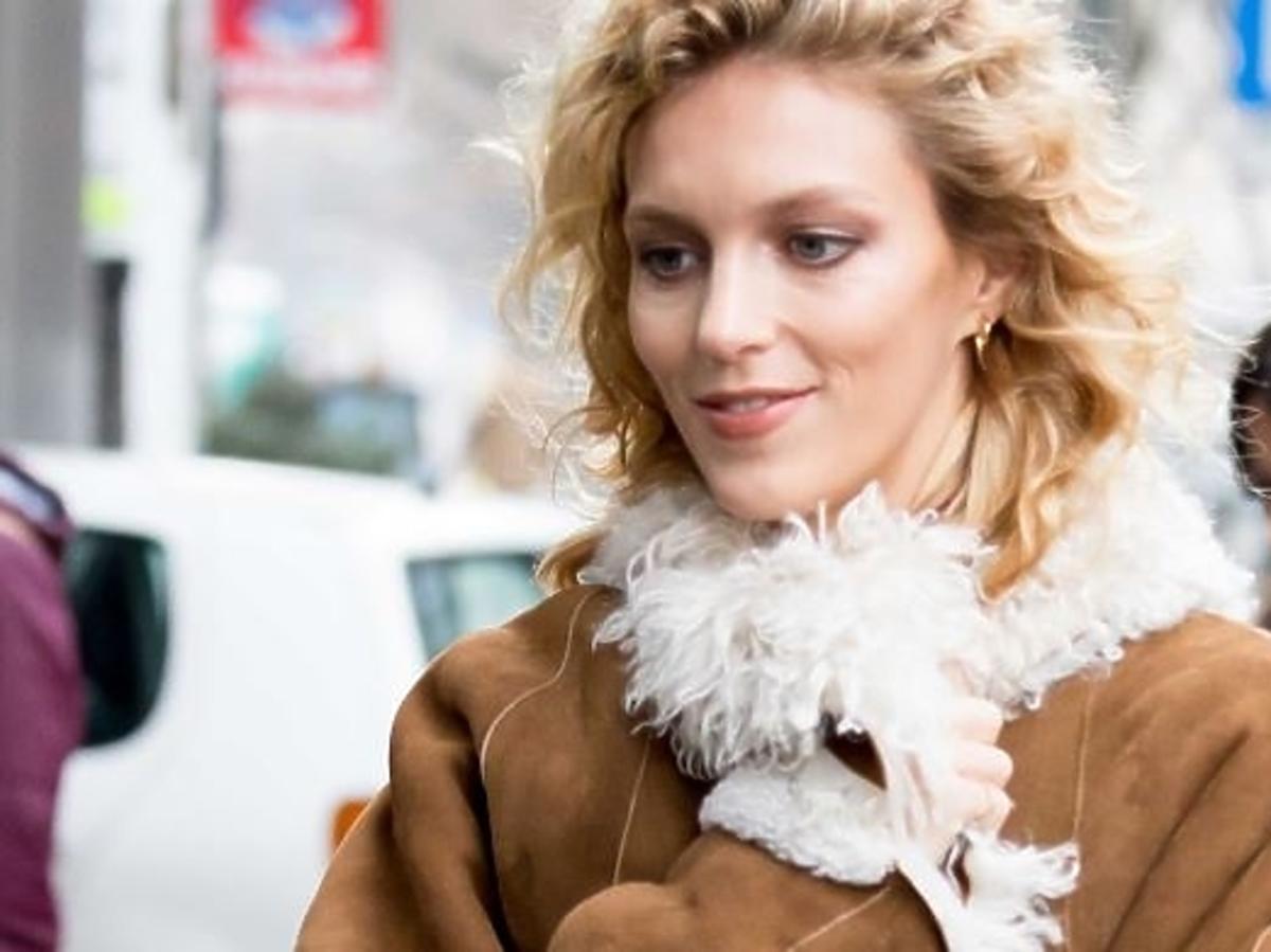 Anja Rubik w paryskim Vogue promuje Warszawę