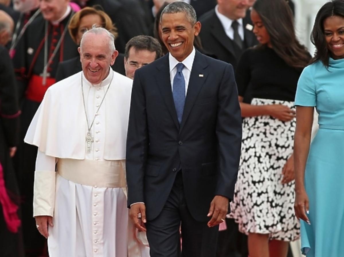 Barack Obama z rodziną przywitał Papieża Franciszka na lotnisku