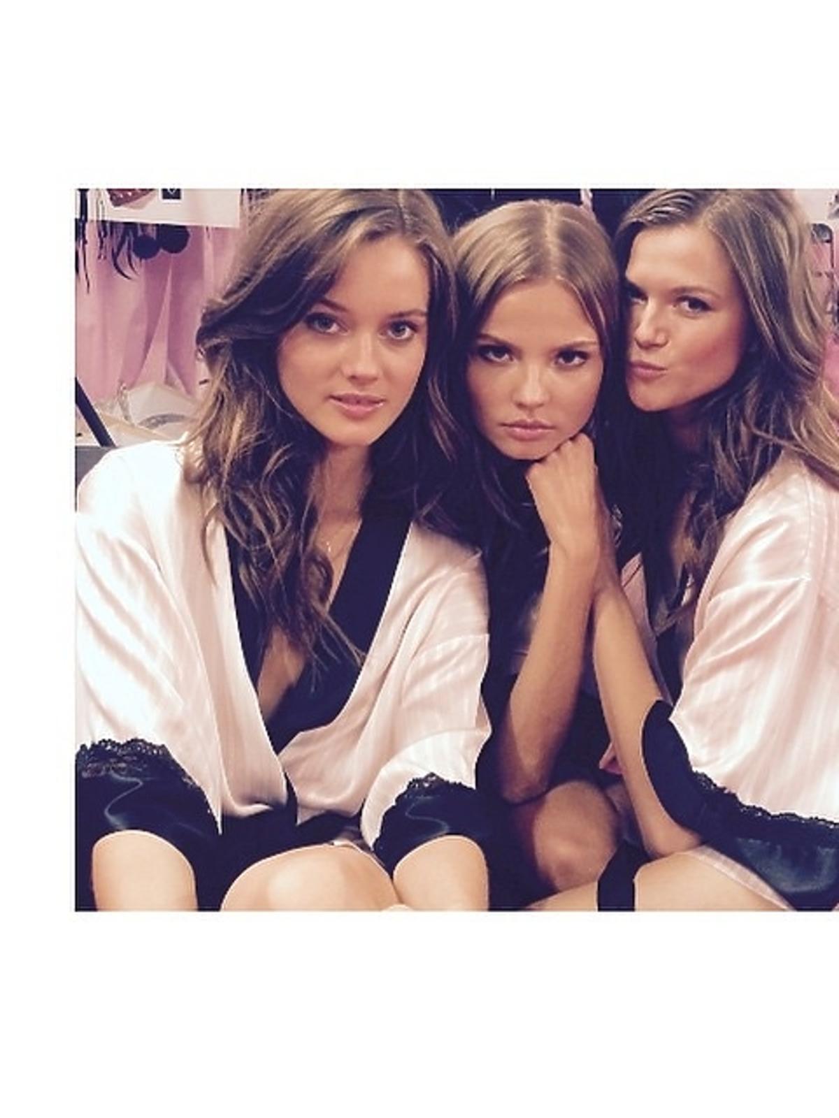 Magda Frąckowiak, Kasia Struss i Monika Jac Jagaciak na pokazie Victoria's Secret