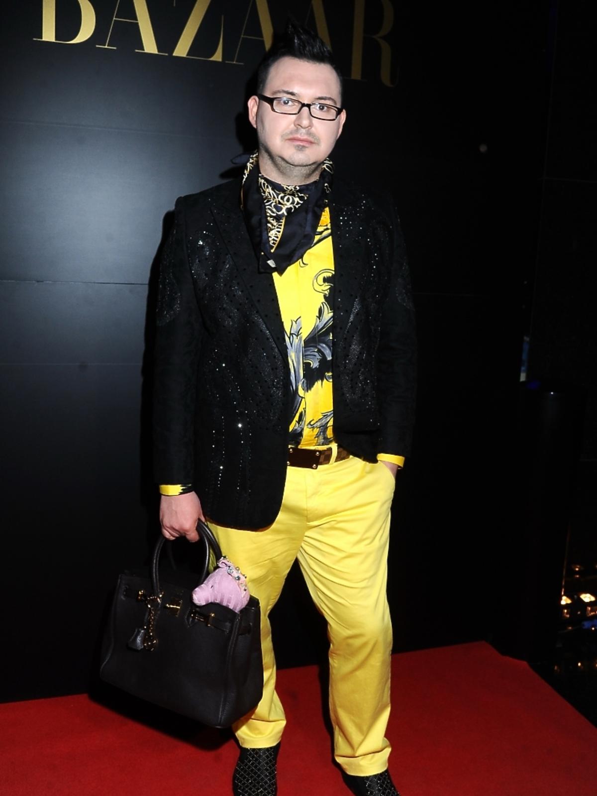 Michał Witkowski na urodzinach Harper's Bazaar