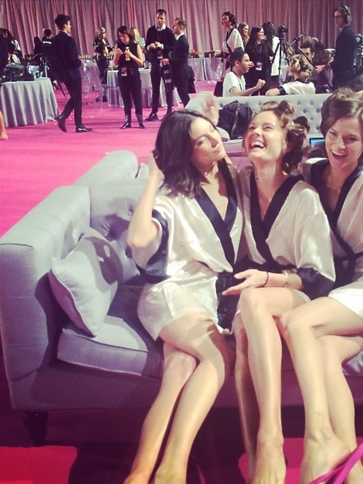 Monika Jac Jagaciak i Magda Frąckowiak na pokazie Victoria's Secret