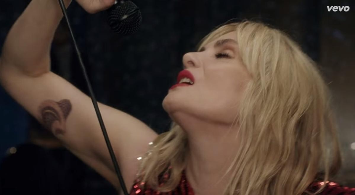 Nowy teledysk Emmanuelle Seigner
