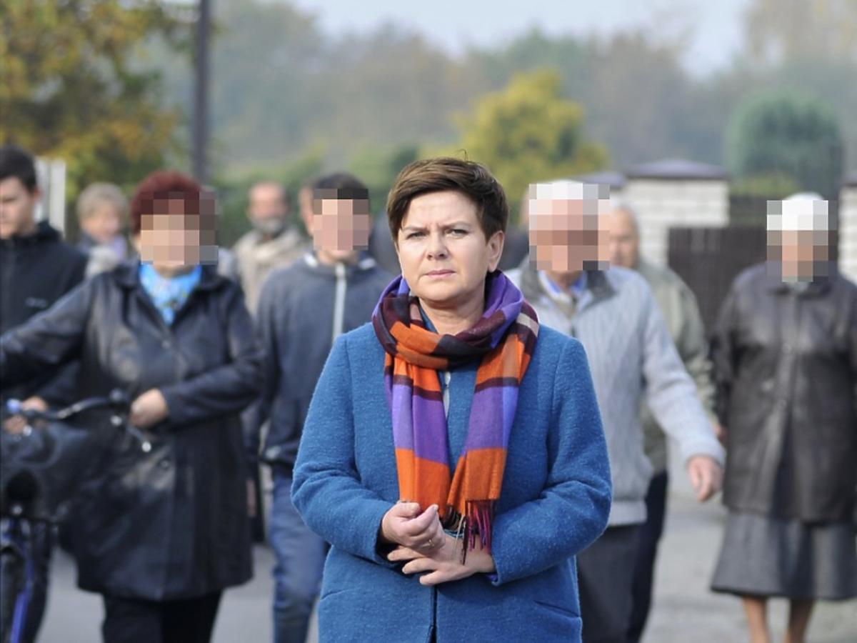 Beata Szydło Głosuje W Wyborach Do Sejmu 2015 1392