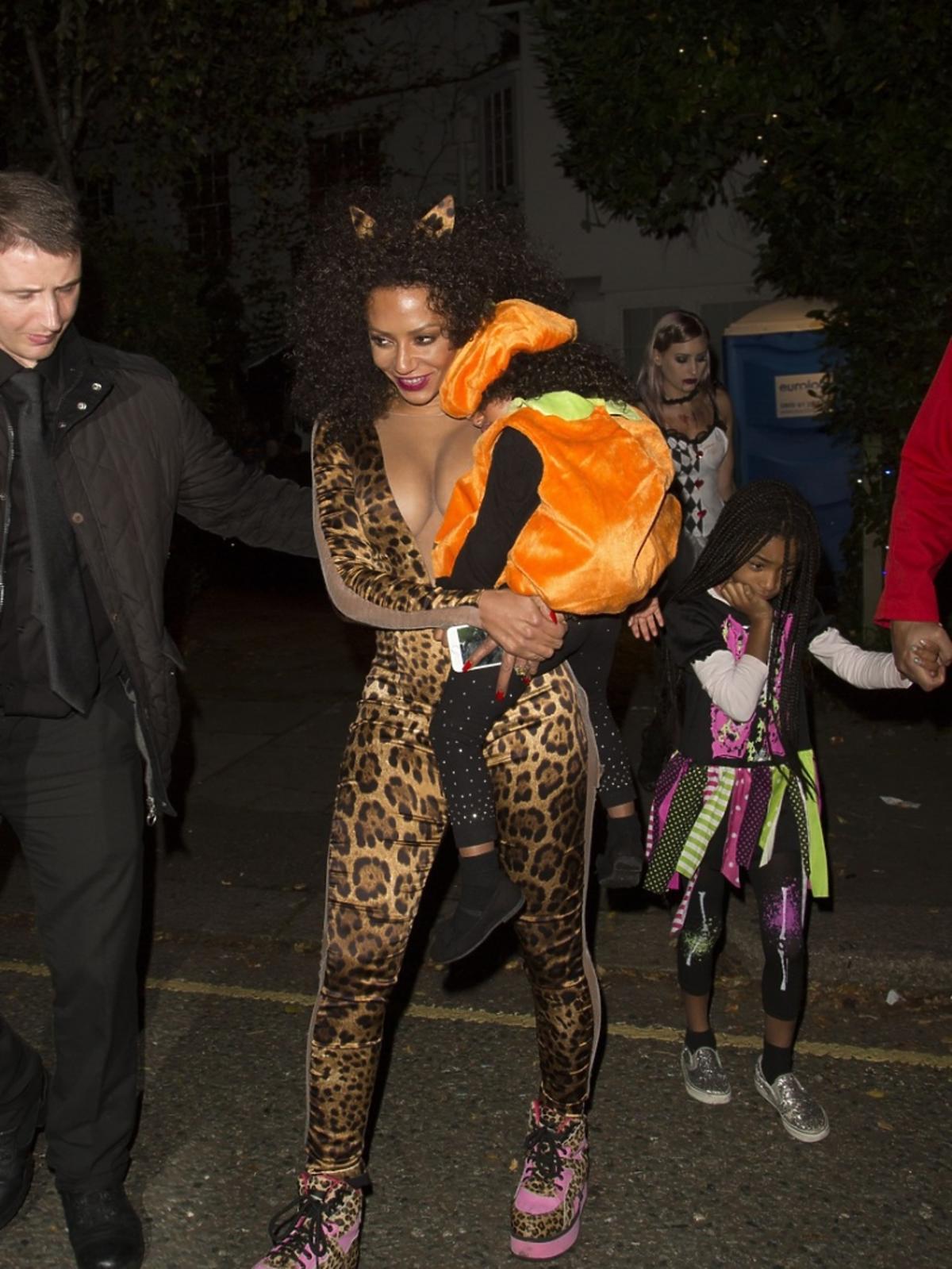 Mel B z rodziną podczas Halloween