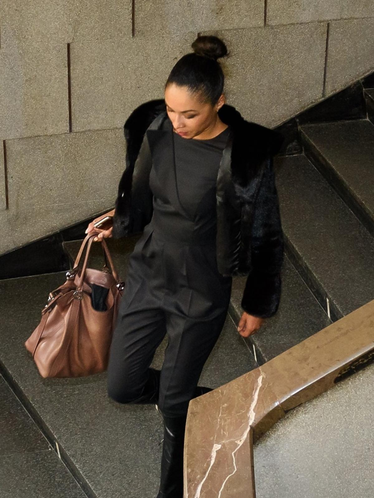 Omena Mensah w sądzie