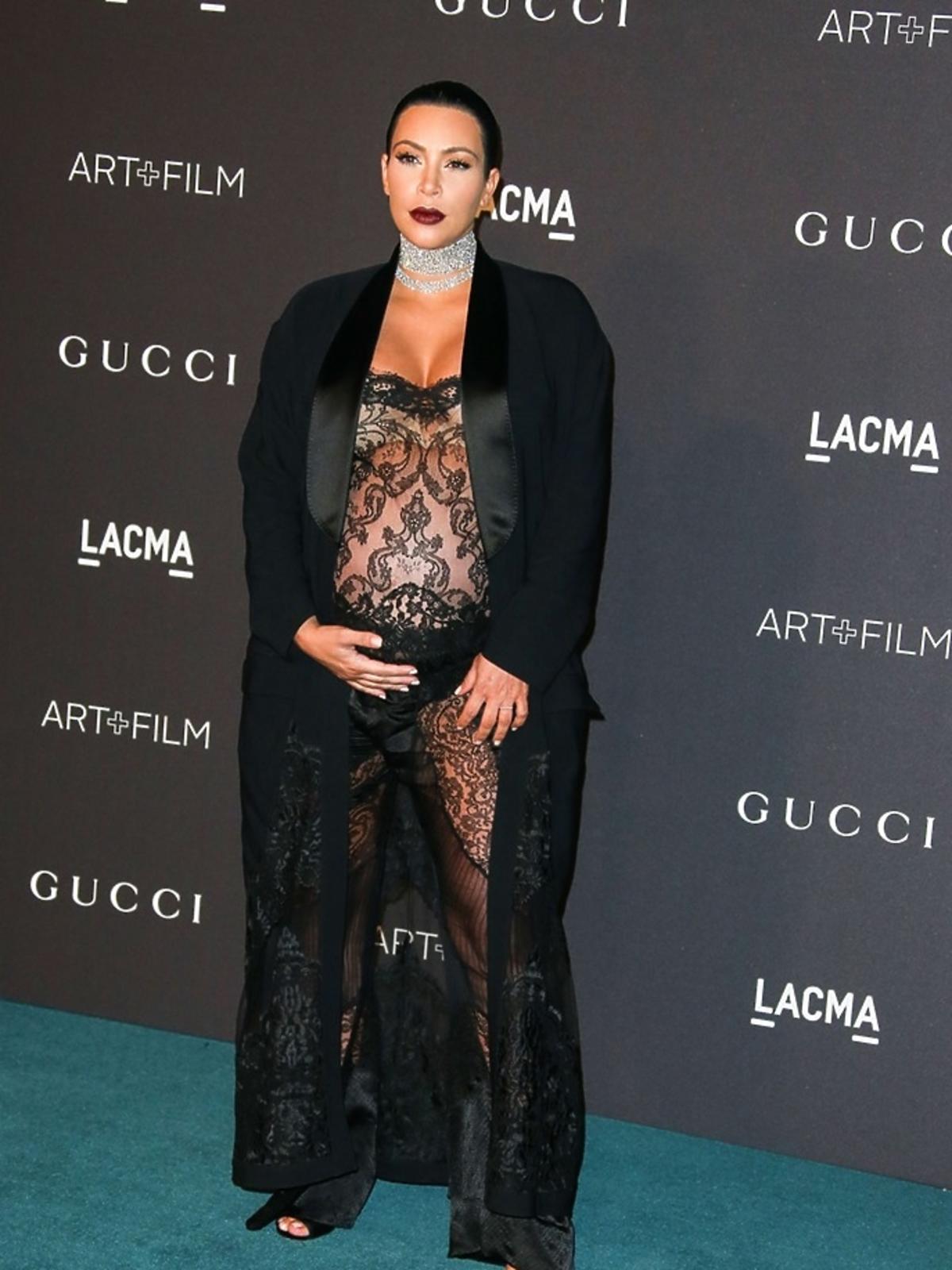 Kim Kardashian w koronkowej kreacji