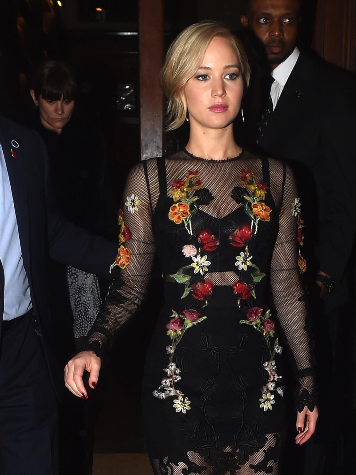 Jennifer Lawrence w kreacji Dolce&Gabbana na premierze w Berlinie