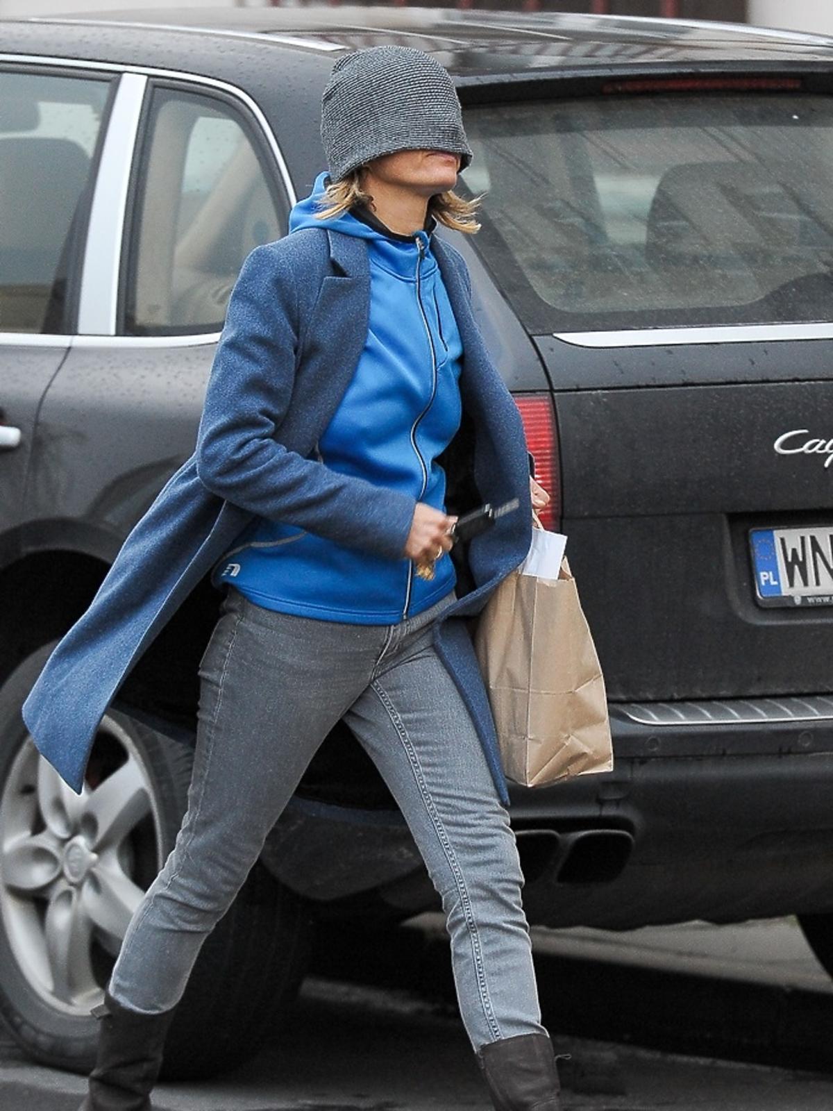 Małgorzata Foremniak w niebieskiej bluzie