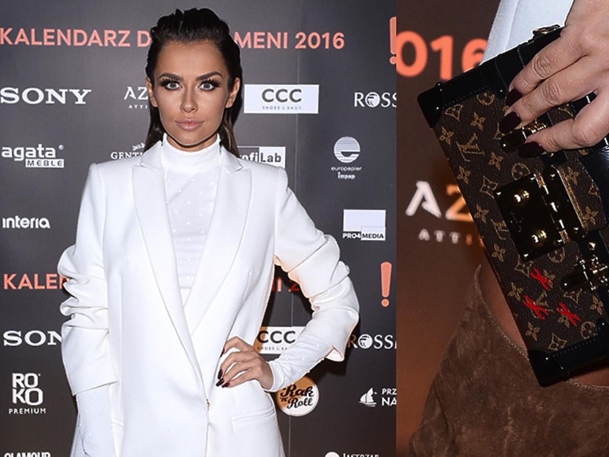 Natali Siwiec w białej marynarce, brązowych kozakach z frędzlami, torebką Louis Vuitton