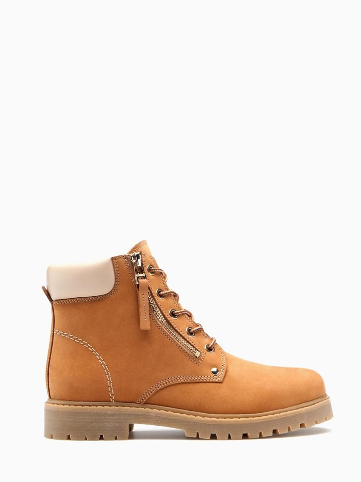 beżowe buty trapery