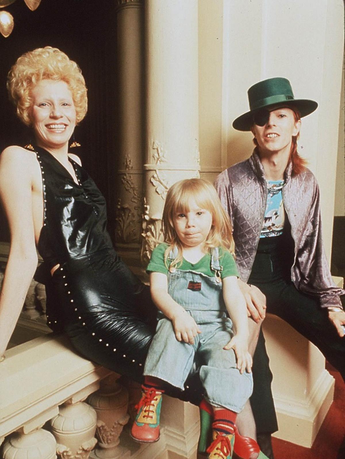 David Bowie z żoną Angie i synem Duncanem Jones