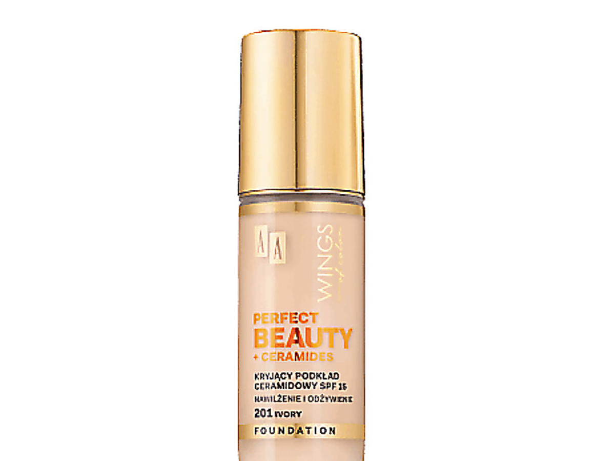 AA WINGS OF COLOR PERFECT BEAUTY + CERAMIDES podkład na promocji w Rossmannie