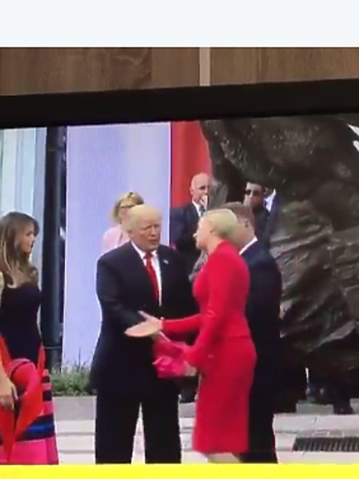 Agata Duda nie podała ręki Donaldowi Trumpowi