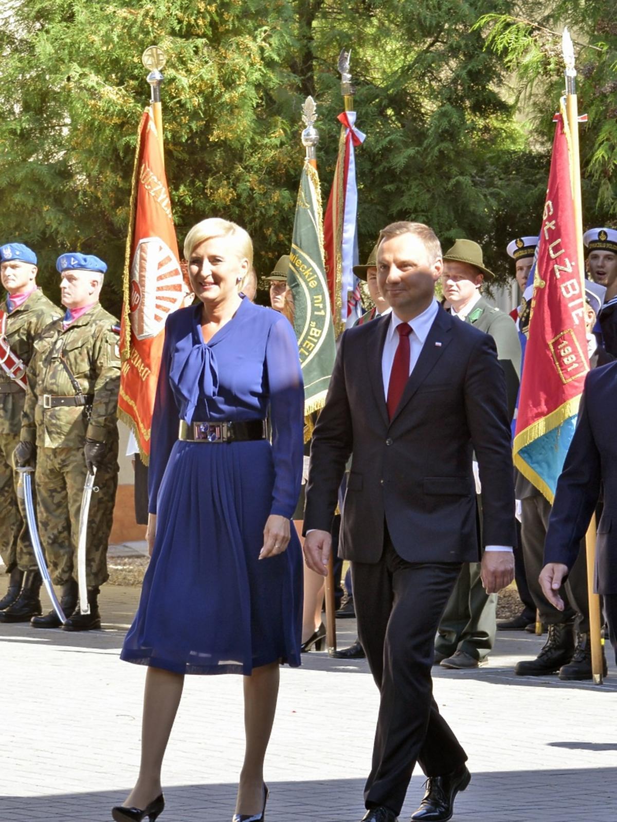 Agata i Andrzej Dudowie podczas inauguracji nowego roku szkolnego w Dziewierzewie