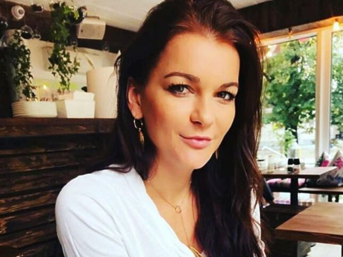 Agnieszka Radwańska w białej koszulce