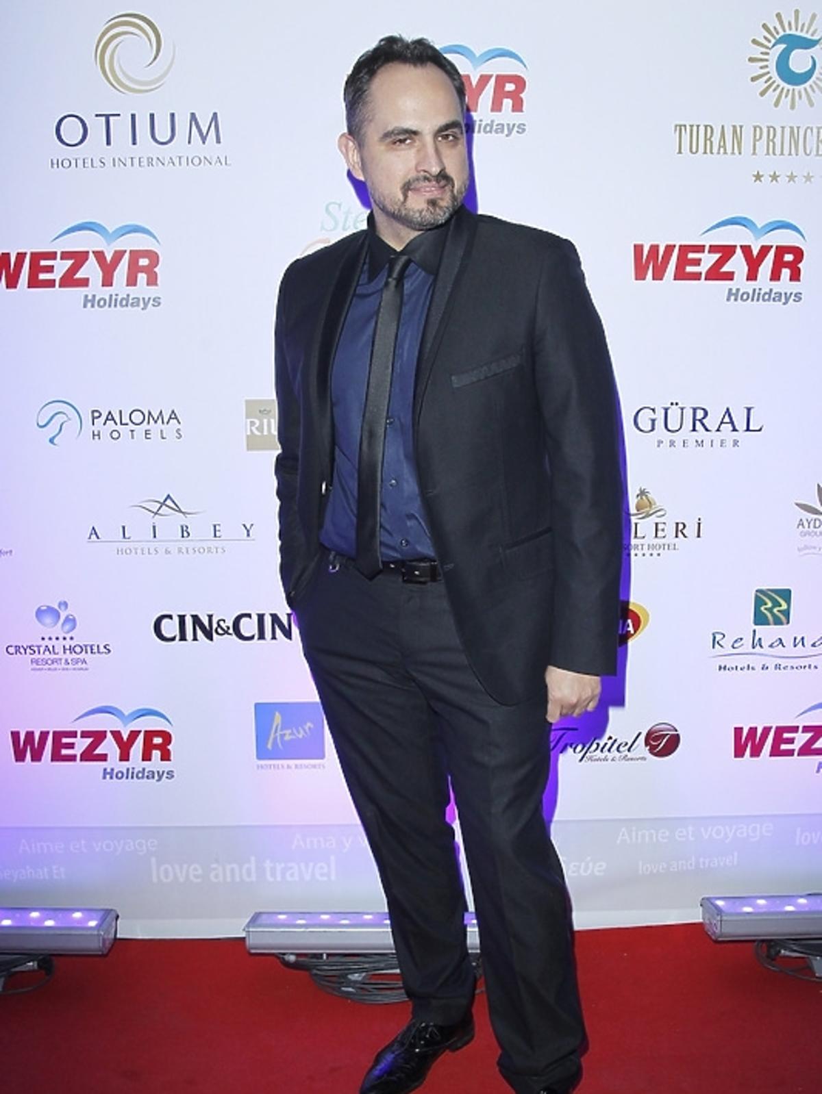 Agustin Egurrola na Wezyr Holidays Party