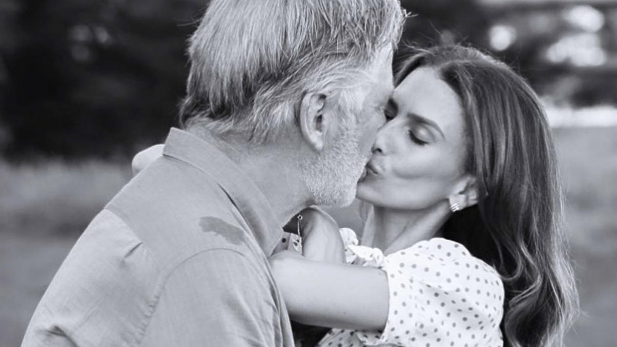 63letni Alec Baldwin i jego 38letnia żona spodziewają się... siódmego