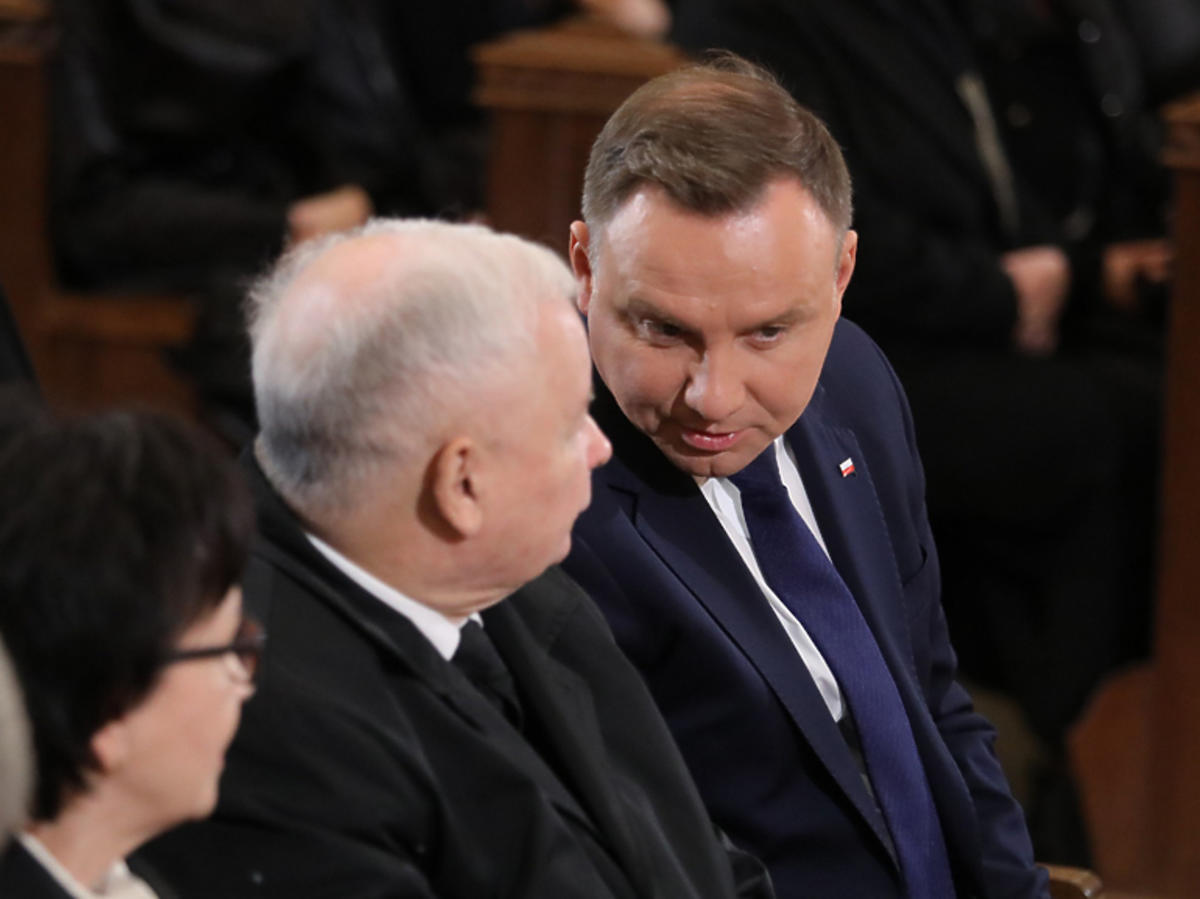 Andrzej Duda i Jarosław Kaczyński na pogrzebie Kornela Morawieckiego