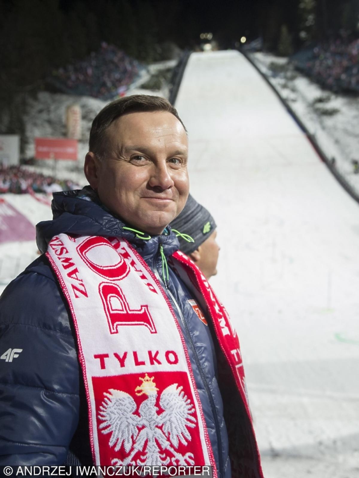 Andrzej Duda kibicuje skoczkom narciarskim