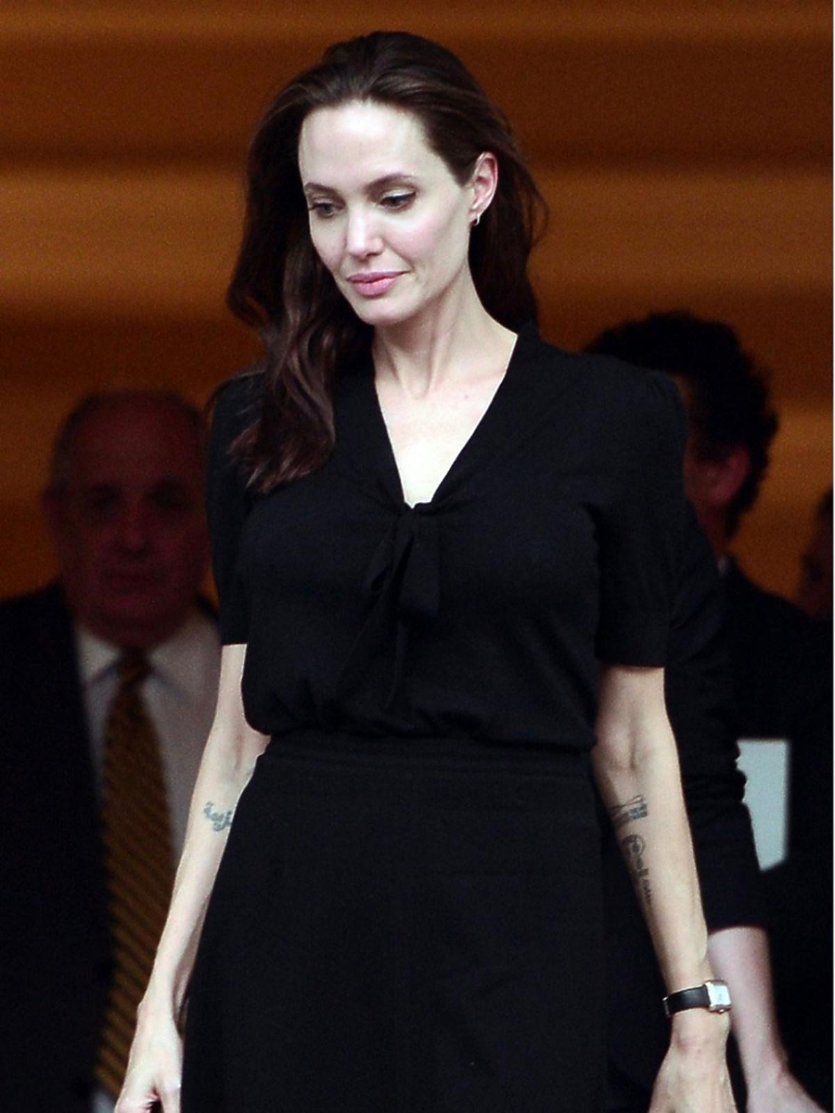 Angelina Jolie jest przeraźliwie chuda
