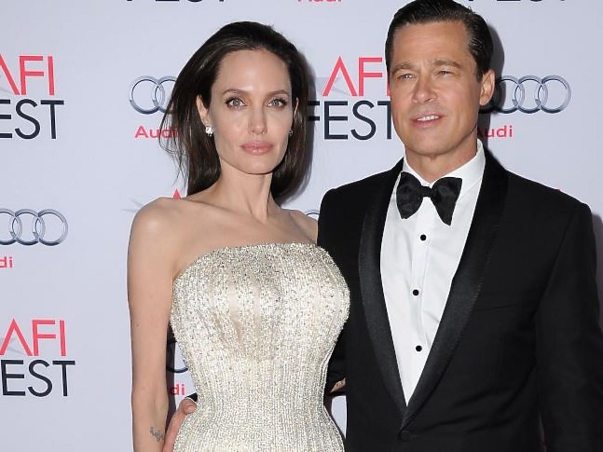 Angelina Jolie w białej sukni