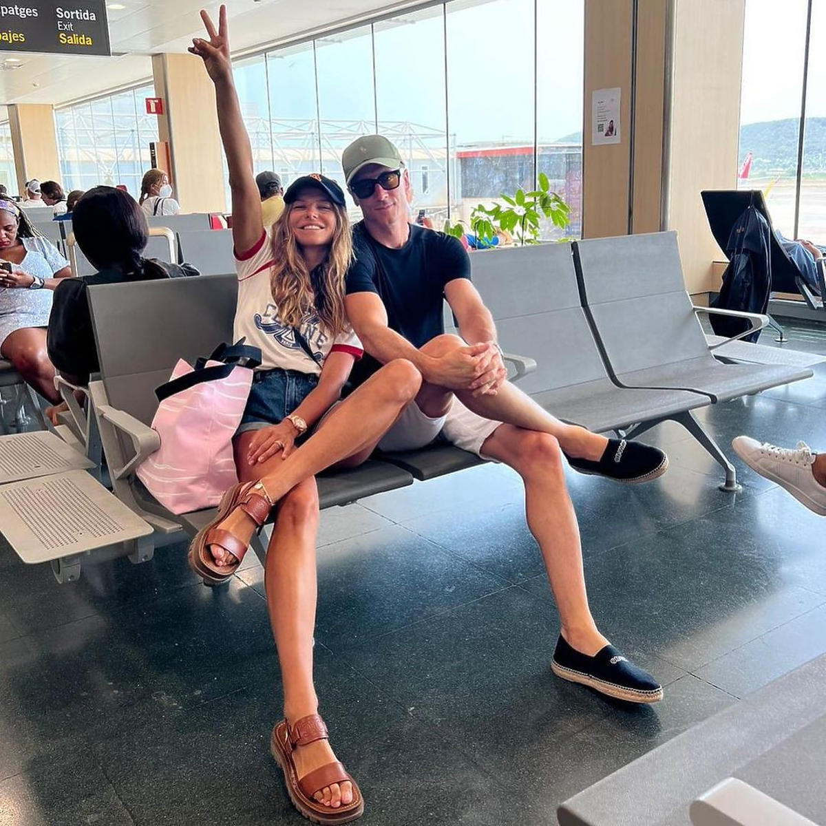 Ania i Robert Lewandowscy wracają z wakacji jak zwykli turyści