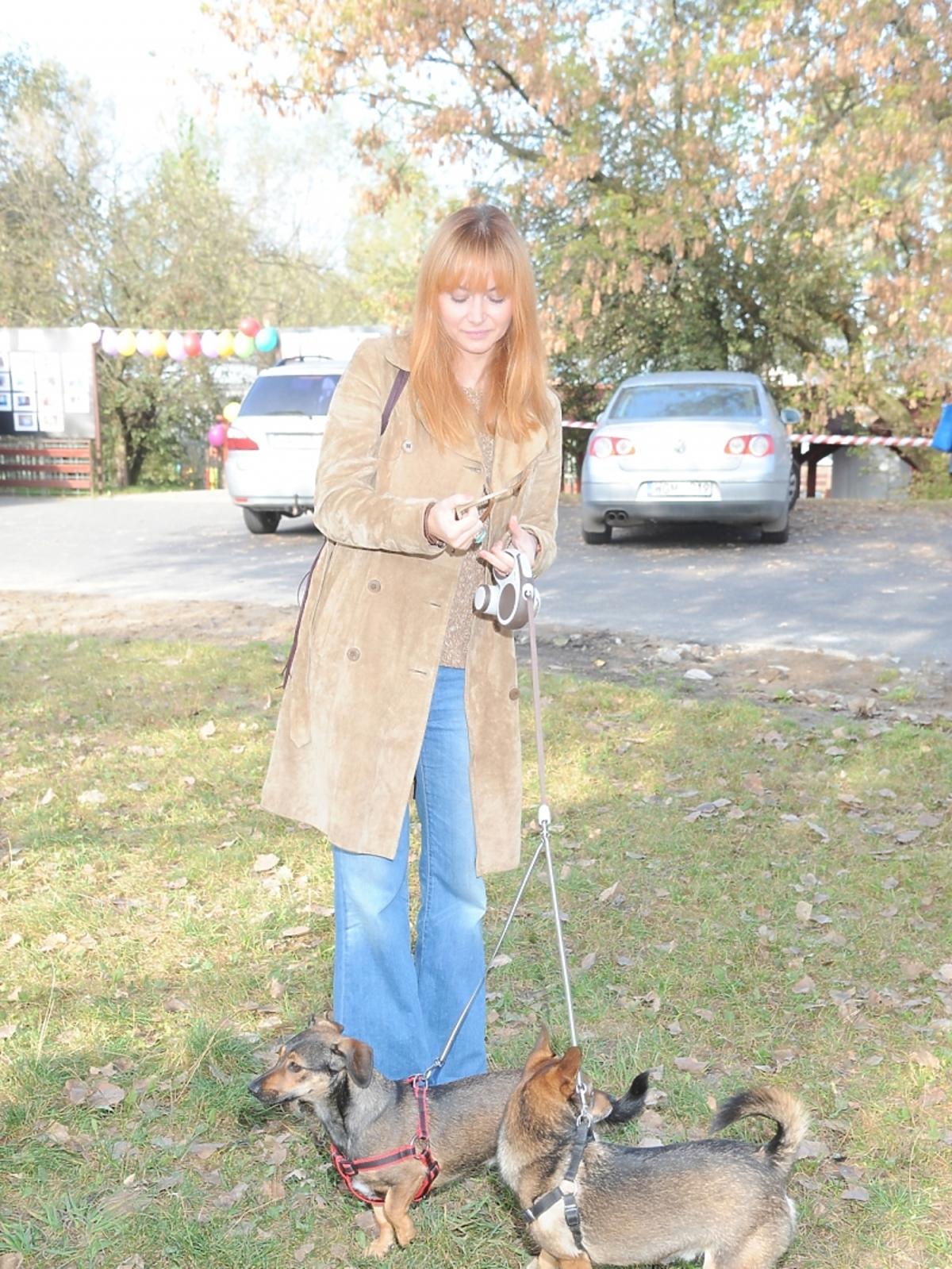 Ania Rusowicz na spotkaniu w schronisku dla zwierząt