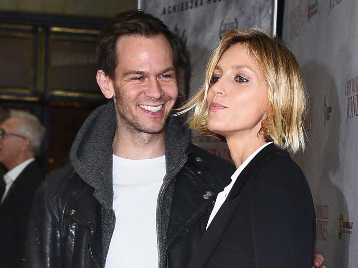 Anja Rubik i Szymon Komasa na premierze filmu