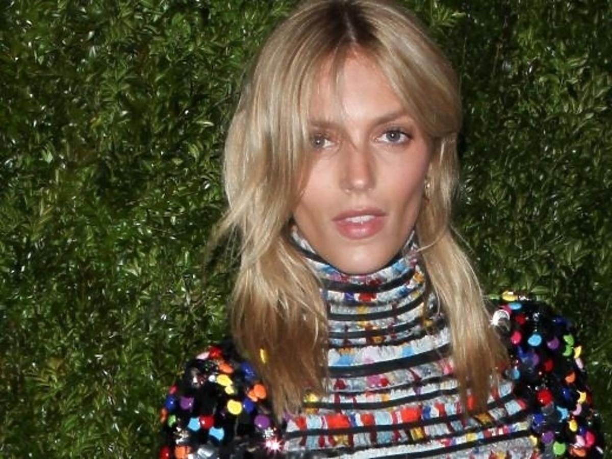 Anja Rubik na obiedzie zorganizowanym przez dom mody Chanel