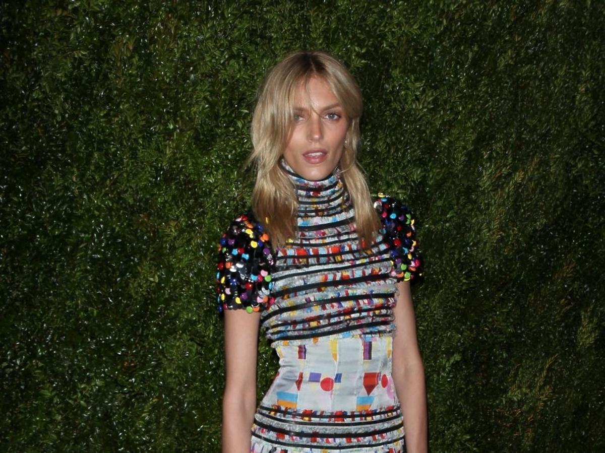 Anja Rubik na obiedzie zorganizowanym przez dom mody Chanel