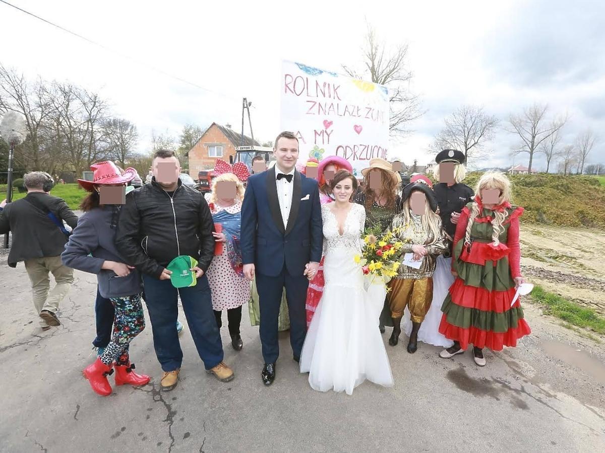 Ania i Grzesiek sesja ślubna zdjęcia, ślub rolnik szuka żony