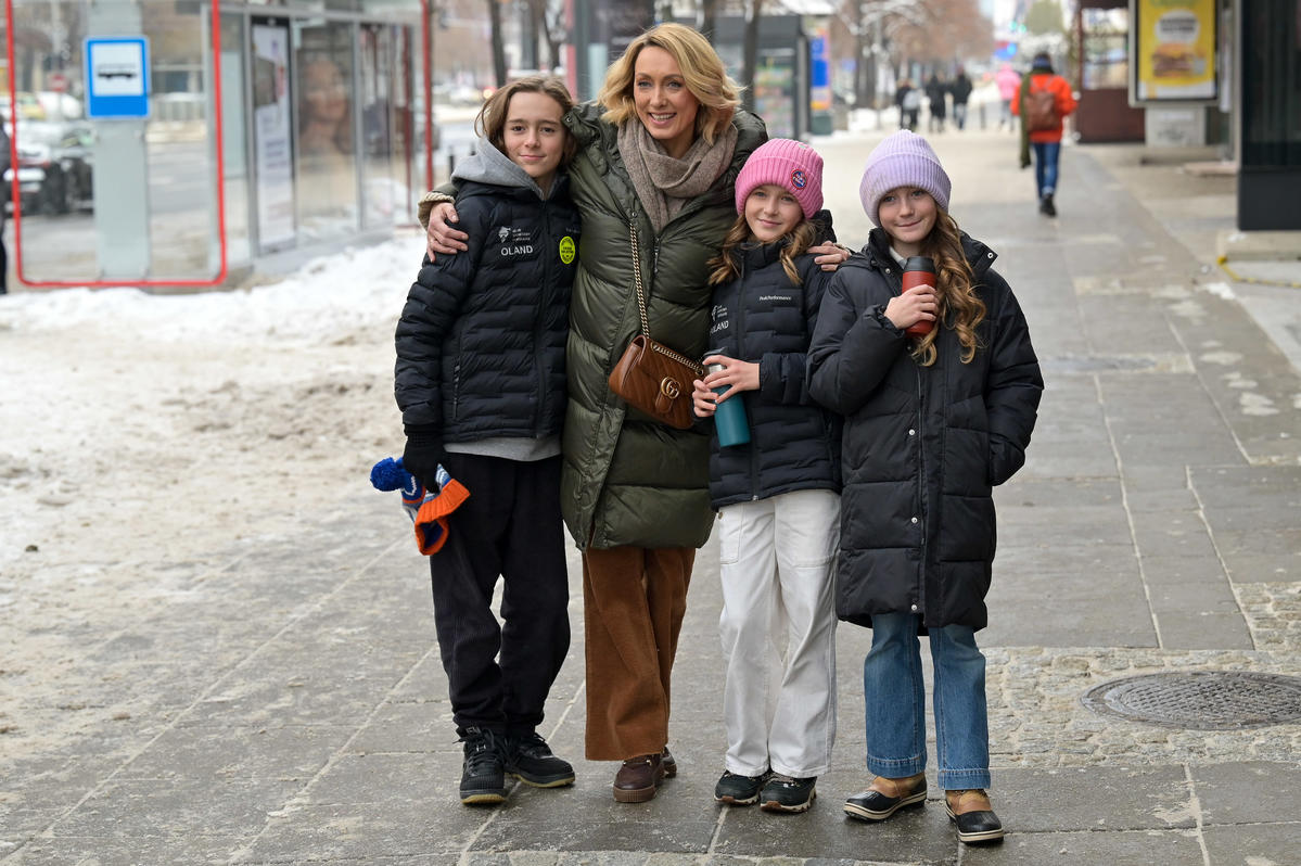 Anna Kalczyńska z dziećmi