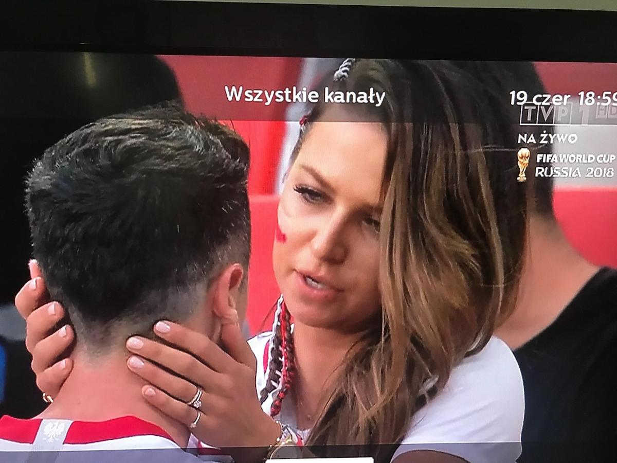 Anna Lewandowska pociesza Roberta Lewandowskiego