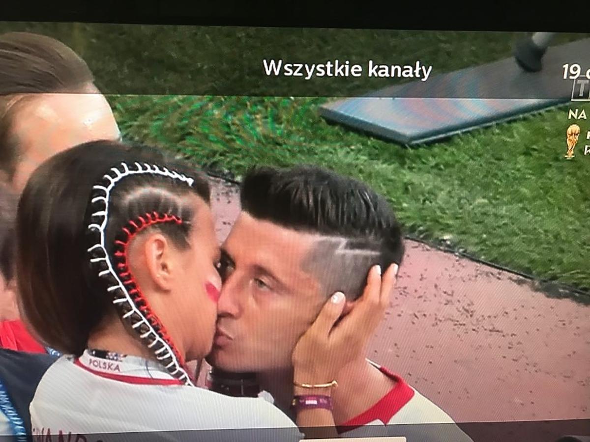 Anna Lewandowska pociesza Roberta Lewandowskiego