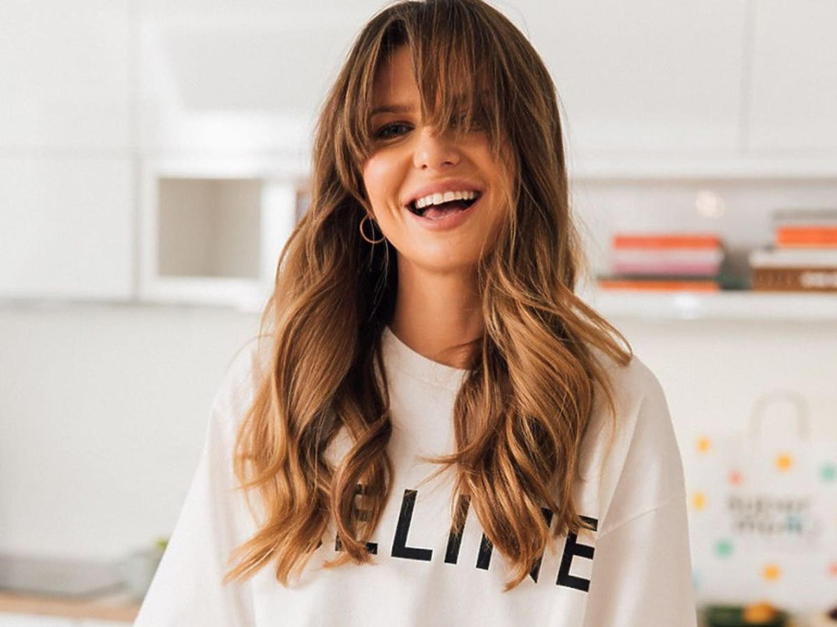 Anna Lewandowska w białym t-shircie