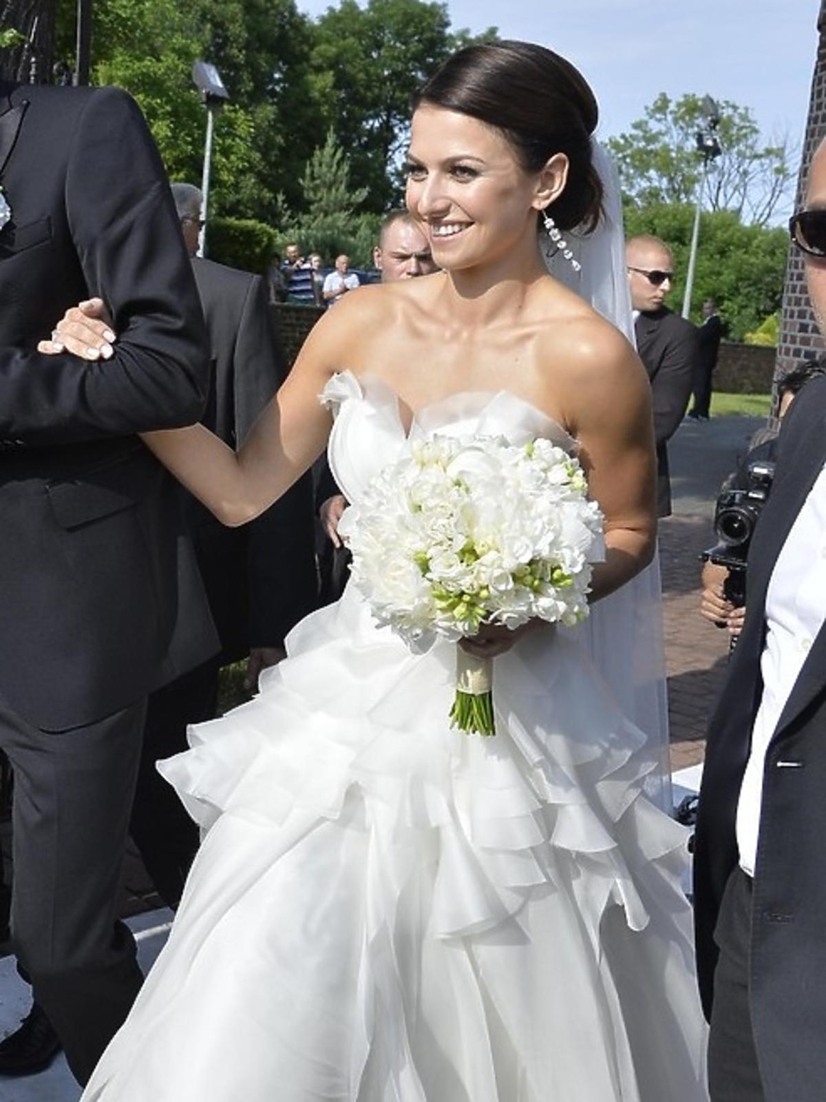Anna Lewandowska w sukni ślubnej