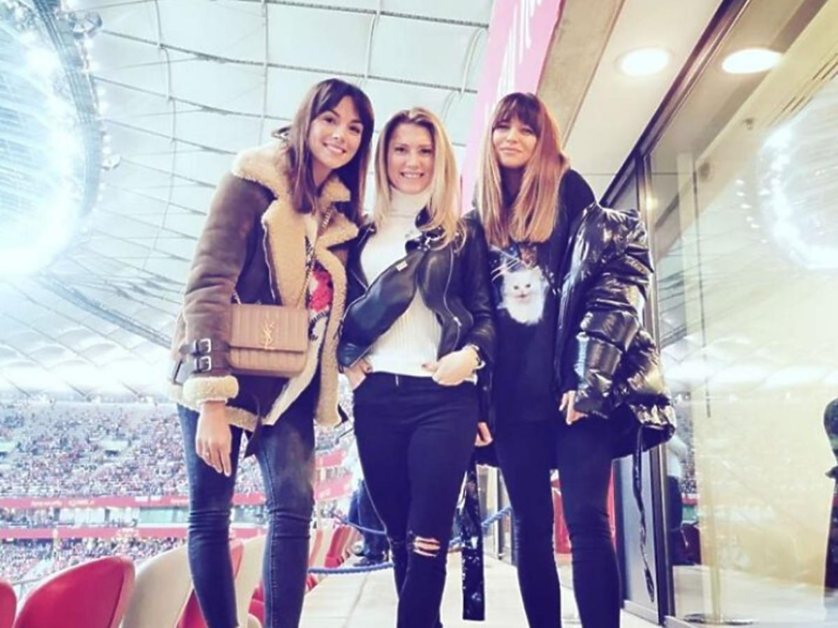 Anna Lewandowska z przyjaciółkami na meczu Polska-Słowenia