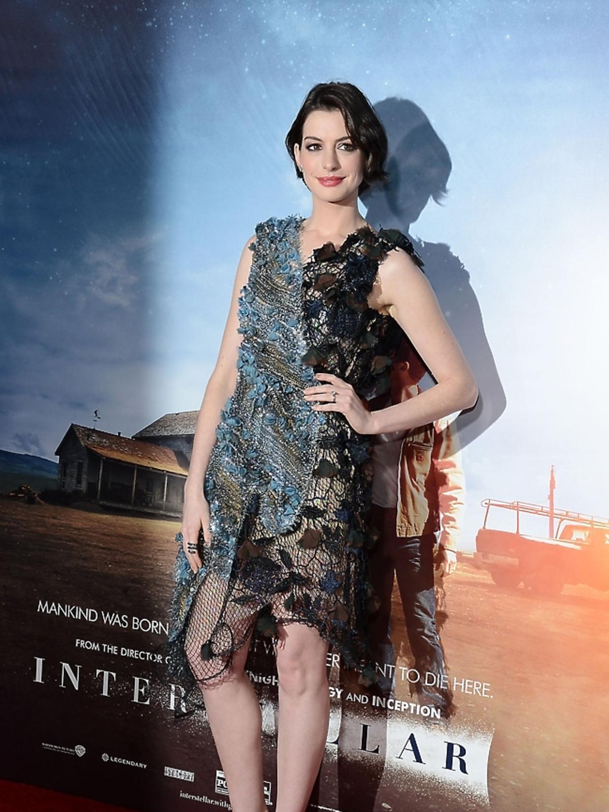 Anne Hathaway na premierze Interstellar