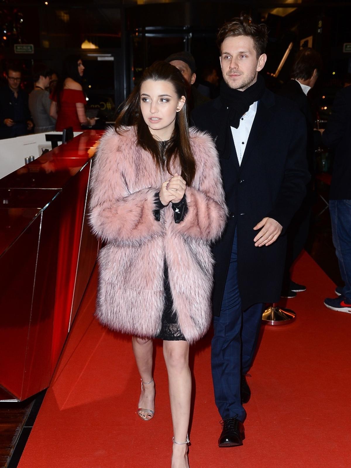 Antek Królikowski i Julia Wieniawa podczas Wieczoru Oscarowego z Canal Plus