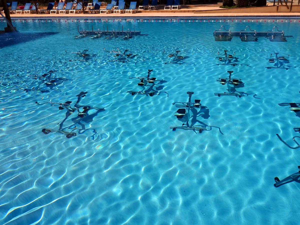 basen pod wodą rowery stacjonarne