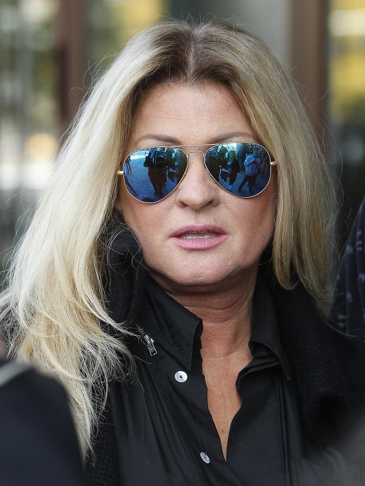 Beata Kozidrak przed studiem Dzień Dobry TVN