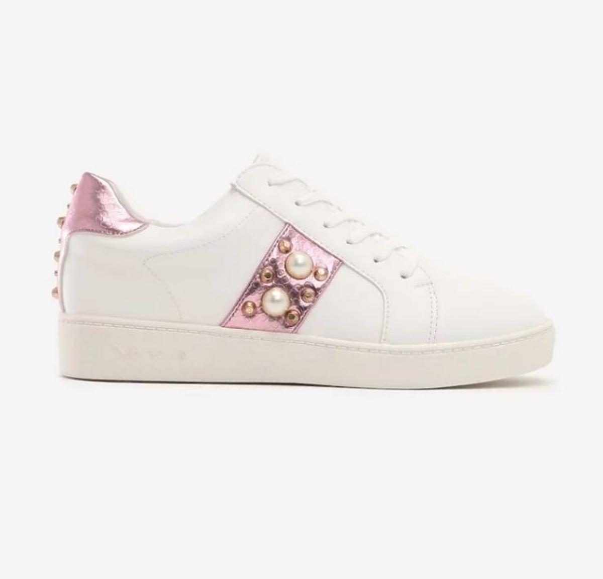 Białe sneakersy z ozdobami Renee.pl 
